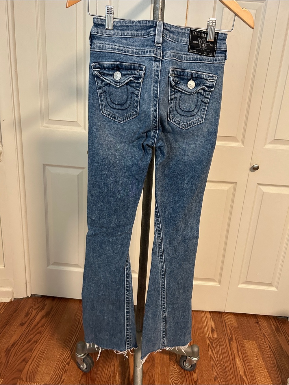 True Religion Joey mid-rise flare Jeans 25 - Picture 4 of 4